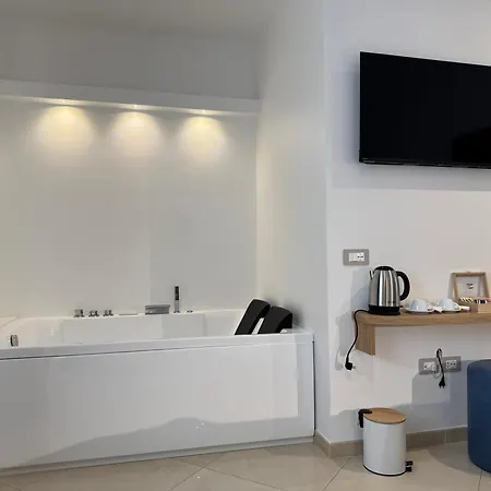 ゲストハウス Vecchia Alimini 4*