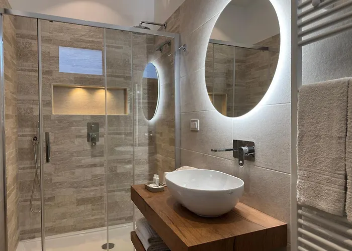 ゲストハウス Vecchia Alimini 4*